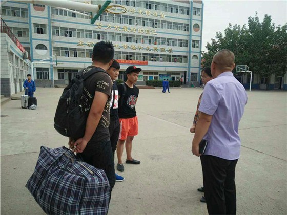 濟南安耐公司與 濟南技師學(xué)院合作實習(xí)同步帶輪車間 (2) 濟南安耐公司與 濟南技師學(xué)院合作實習(xí)同步帶輪車間 (2)