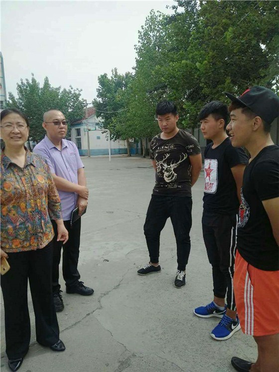 濟南安耐公司與 濟南技師學(xué)院合作實習(xí)同步帶輪車間 (22) 濟南安耐公司與 濟南技師學(xué)院合作實習(xí)同步帶輪車間 (22)