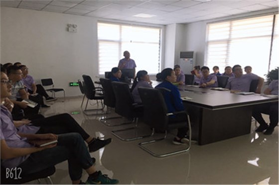 修總就銷售部5月份月季展開總結大會 修總就銷售部5月份月季展開總結大會