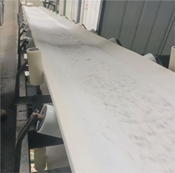 白色橡膠輸送帶0827-7