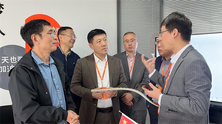 俄羅斯科學院-8 俄羅斯科學院-8