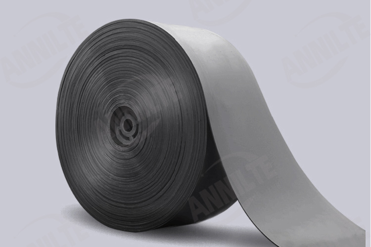 廢舊鋰電池破碎分選輸送帶1 廢舊鋰電池破碎分選輸送帶1